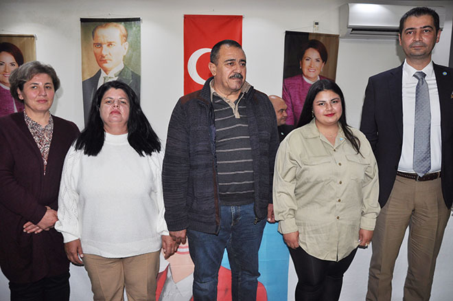 İYİ Parti İl Başkanı Karacan 150 yeni üyeye rozet taktı