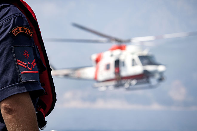 Sahil Güvenlik ekiplerinden nefes kesen kurtarma tatbikatı 