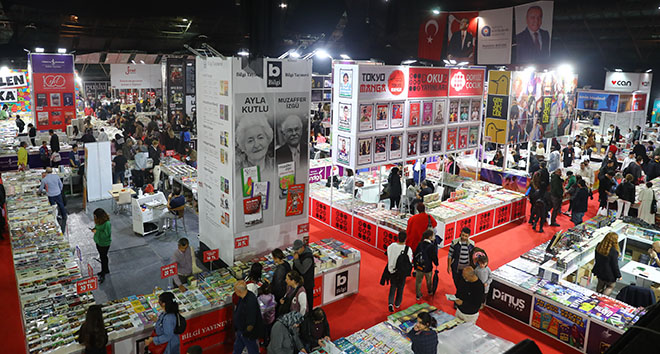 Antalya Kitap Fuarı’nda yazarlar okurlarıyla buluşuyor