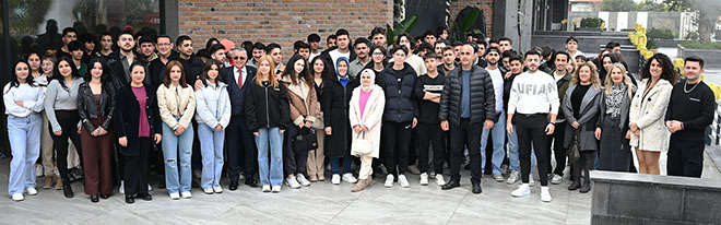 Başkan Topaloğlu’ndan üniversite öğrencilerine mangal partisi