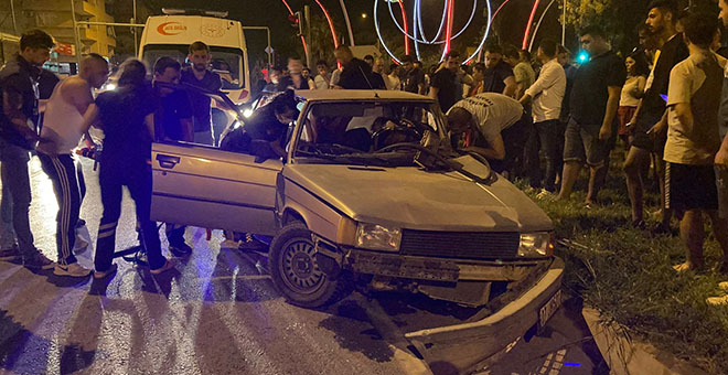 Gazipaşa'da iki araç çarpıştı: 1 ölü, 1'i ağır 2 yaralı 