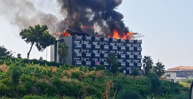 Alanya’da korkutan otel yangını 