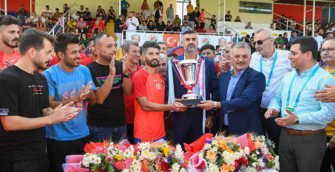 Vali Yazıcı’dan şampiyon Kepez Belediyespor’a ziyaret