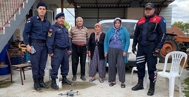Zeytin toplarken kaybolan kadın jandarma dronu ile bulundu 