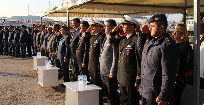 Topçu Yüzbaşı Mustafa Ertuğrul ve silah arkadaşları Kaş'ta etkinliklerle anıldı 