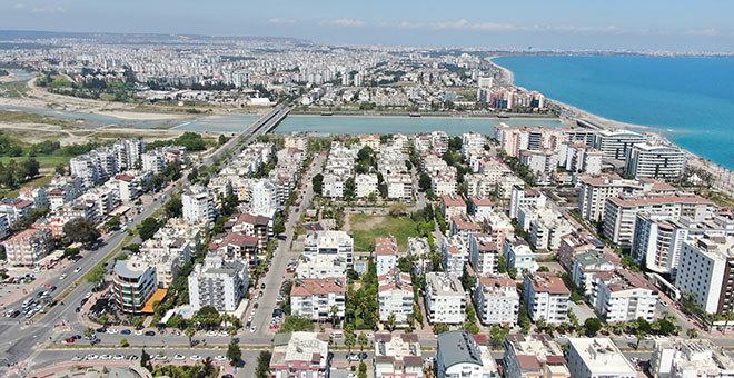 ‘Antalya’da 1999 öncesi yapılan tüm yapılar ivedilikle yıkılmalı’
