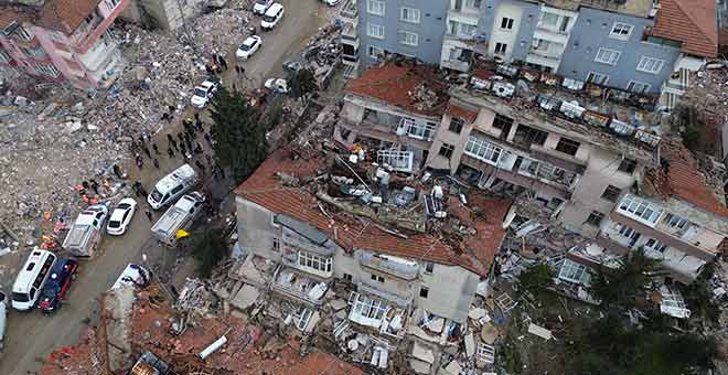 Hatay'daki iki depremde can kaybı sayısı 6'ya yükseldi