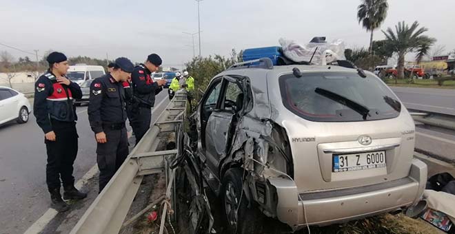 Antalya'ya oğullarının yanına gelen depremzede çift kazada yaralandı 