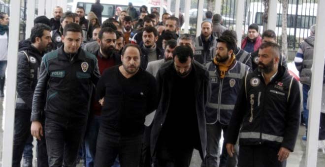 Antalya'da aranan 66 şahıs yakalandı 