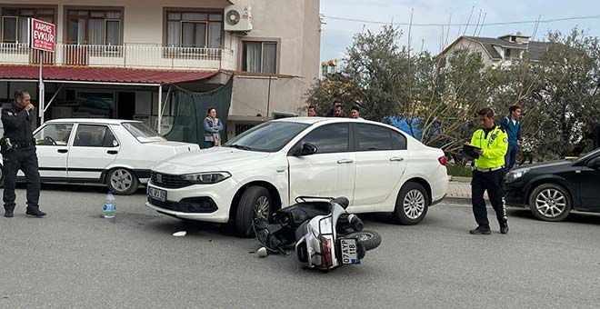  Antalya'daki kazada baba ile oğlu yaralandı
