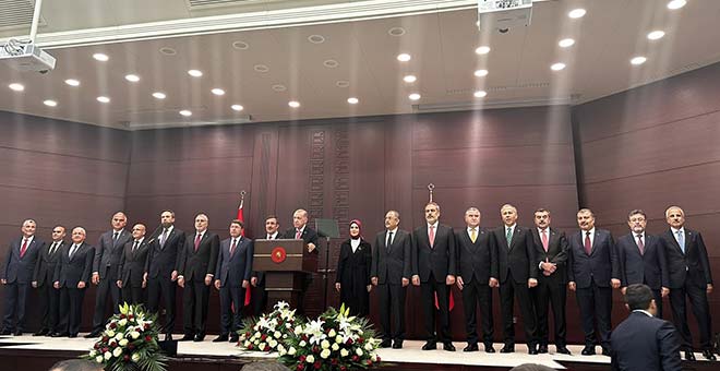 Cumhurbaşkanı Recep Tayyip Erdoğan, yeni kabineyi açıkladı 