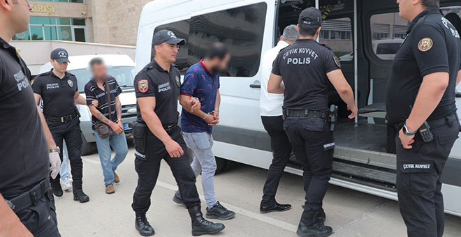 Antalya'da aranan 60 firari yakalandı 