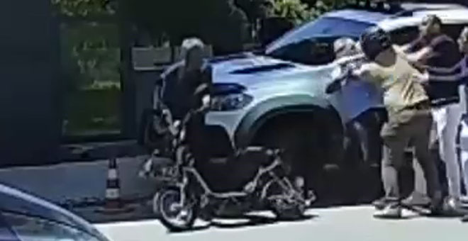 Trafikte kavga eden adamın motosikletini çaldı 