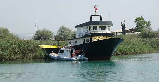 270 göçmen Manavgat’ta tekneye binmeden yakalandı 