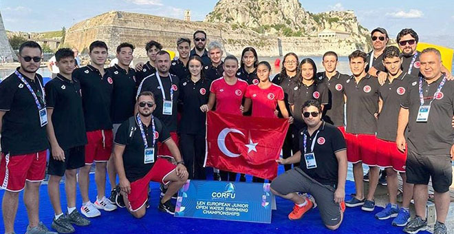 Antalyasporlu genç yüzücüler Avrupa’da yarıştı 