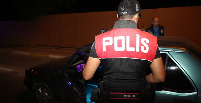 Antalya’da 107 ekiple şok uygulama: Bin 875 şahıs sorgulandı 