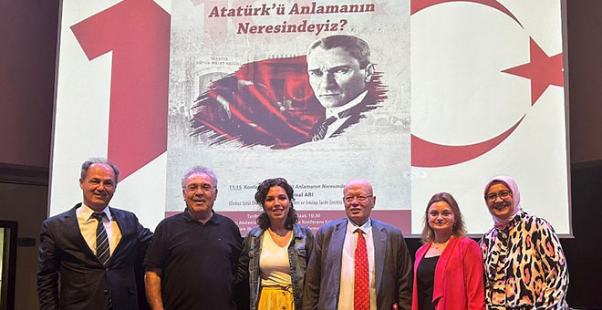 AÜ’de ‘Atatürk’ü Anlamanın Neresindeyiz’ Konferansı 