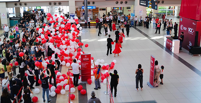 Antalya Havalimanı'nda 100. yıl kutlamaları 