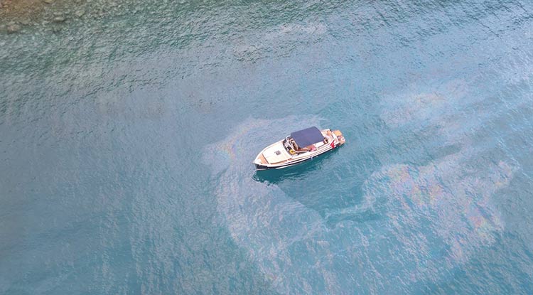 Alacasu Koyu’ndaki tekne ekipleri alarma geçirdi