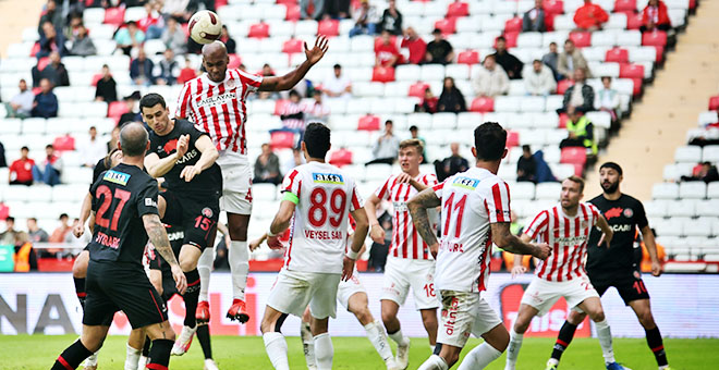 Antalyaspor: 2 - Fatih Karagümrük: 1