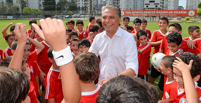 Muratpaşa’dan 94 kulübe 7’şer bin lira destek 