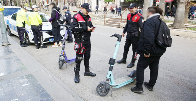 Antalya’da 155 scooter trafikten men edildi