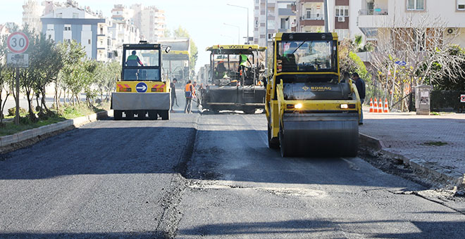 Boğaçayı Caddesi asfaltı yenileniyor 