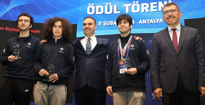 Akdeniz Üniversitesinde Bilim Olimpiyatları Ödül Töreni gerçekleştirildi