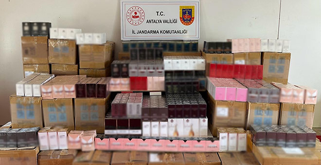 Alanya’da 4 milyon değerinde kaçak parfüm ele geçirildi 