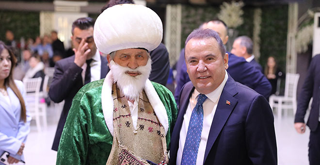 Başkan Böcek, Konyalılar ile buluştu 