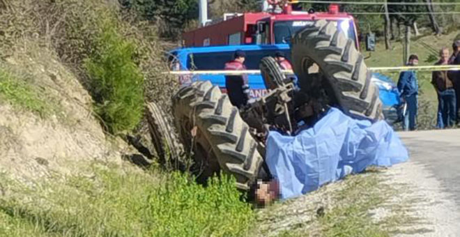 Devrilen traktörün altında kalan yaşlı adam hayatını kaybetti 