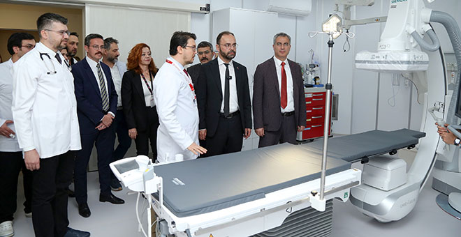 Kepez Devlet Hastanesi'nde anjiografi ünitesi hizmete açıldı 
