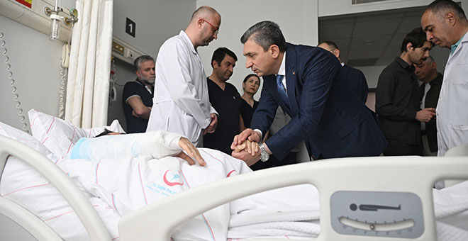 Vali Şahin teleferik kazazedelerini hastanede ziyaret etti 