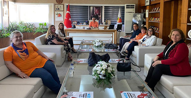 Antalya’nın kadın muhtarlarından Başkan Topaloğlu’na ziyaret