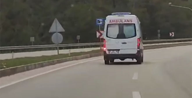 Kemer’de ruhsatsız çalıştırılan ambulans yakalandı